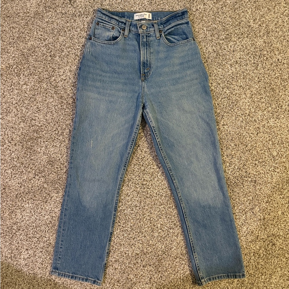 Abercrombie & Fitch 90’s Straight Ultra High Rise Curve Love Jeans